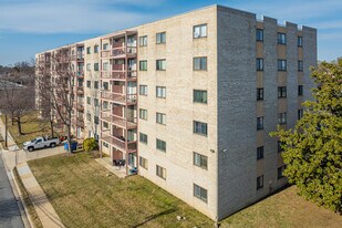 130 Slade Ave in Pikesville, MD - Building Photo