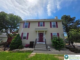 965 Ramblewood Ln in Freemansburg, PA - Building Photo