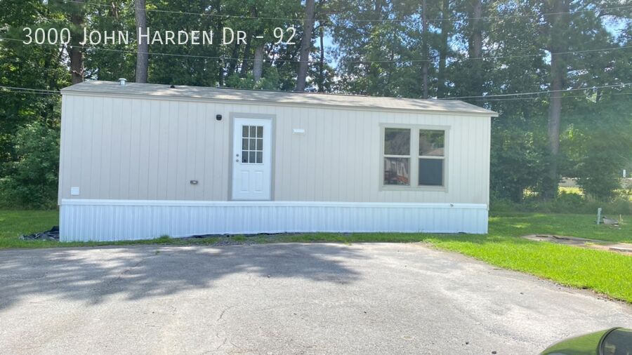 3000 John Harden Dr in Jacksonville, AR - Building Photo