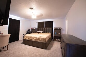 5426 9th St in Lubbock, TX - Building Photo - Building Photo