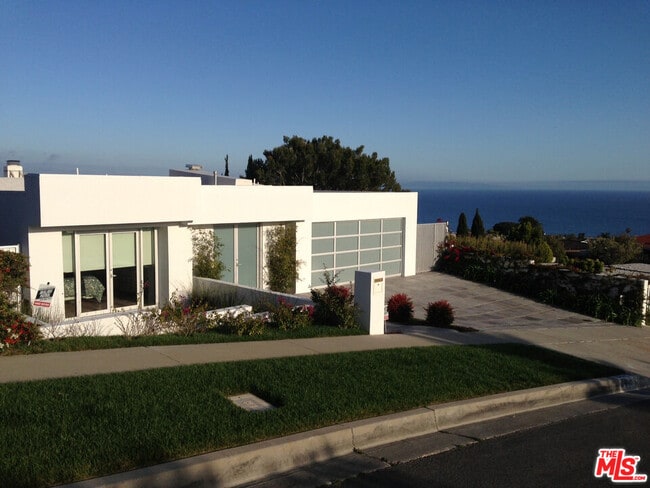 property at 3440 Shoreheights Dr