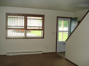 110 N Holmen Dr in Holmen, WI - Foto de edificio - Building Photo