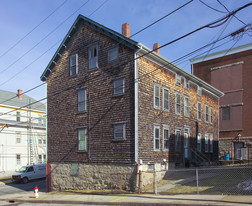 353 Hope St in Fall River, MA - Foto de edificio - Building Photo