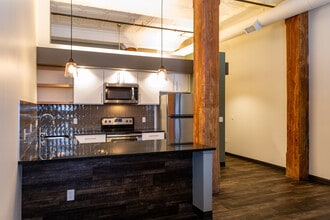Spaghetti Works Apartments in Wichita, KS - Building Photo - Interior Photo