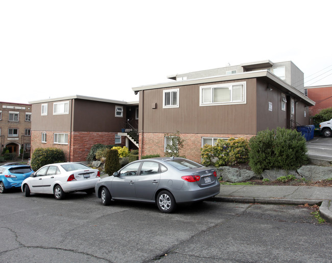 100 E Boston St in Seattle, WA - Foto de edificio - Building Photo