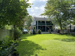 24 Walnut St in Saratoga Springs, NY - Foto de edificio - Building Photo