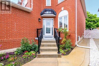 60 Cranberry Crescent in Brampton, ON - Building Photo - Building Photo
