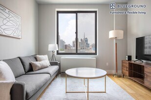 101 E 10th St in New York, NY - Building Photo