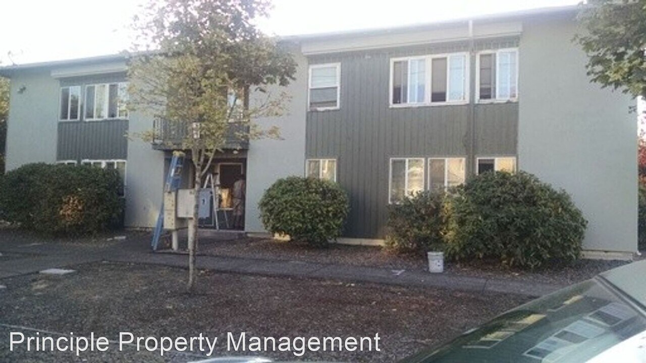 915 SW Adams Ave in Corvallis, OR - Building Photo