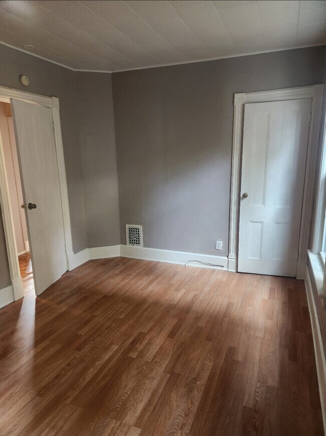17 Thompson St in Poughkeepsie, NY - Building Photo - Building Photo