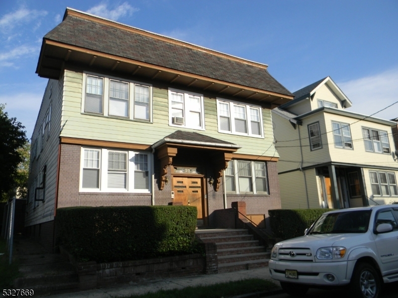 48 Chelsea Ave in Newark, NJ - Building Photo