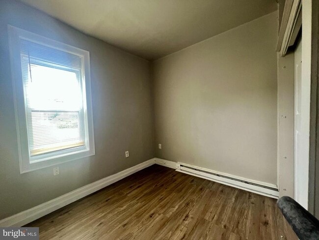 property at 120 N Congress Ave