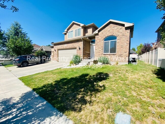 13472 Fireback Dr in Riverton, UT - Building Photo - Building Photo