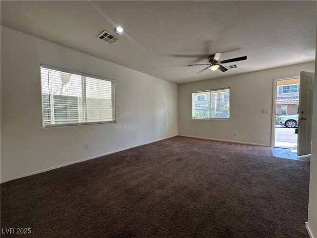 9100 Pearl Cotton Ave in Las Vegas, NV - Building Photo - Building Photo