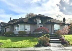 20560 124A Av in Maple Ridge, BC - Building Photo