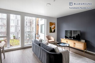 2401 S Jackson St in Seattle, WA - Building Photo