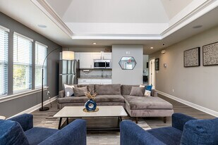 Four Winds Apartments in Columbia, MO - Building Photo