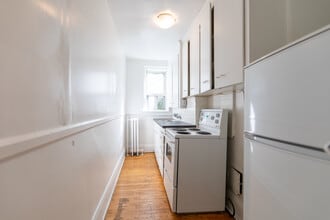 96 Isabella St in Toronto, ON - Building Photo - Building Photo
