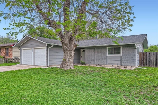 9705 Oriole Dr