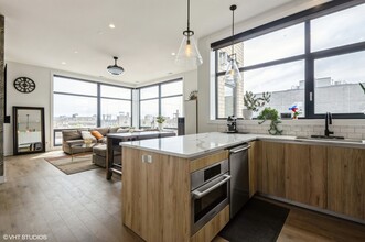 505 N Hermitage Ave, Unit 4S in Chicago, IL - Building Photo - Building Photo