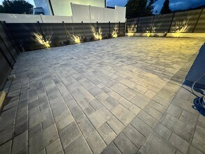 17807 San Fernando Mission Blvd in Los Angeles, CA - Building Photo - Building Photo