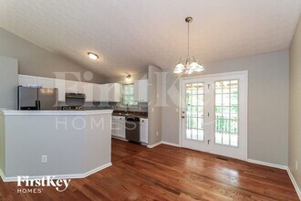 5514 Chestnut Creek Ln in Flowery Branch, GA - Building Photo - Building Photo