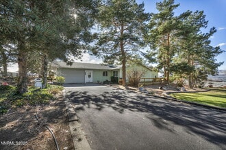 30 El Caballo Trail in Sparks, NV - Building Photo - Building Photo