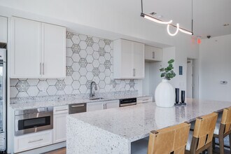 1000 Metropolitan Residential in Summerville, SC - Foto de edificio - Building Photo