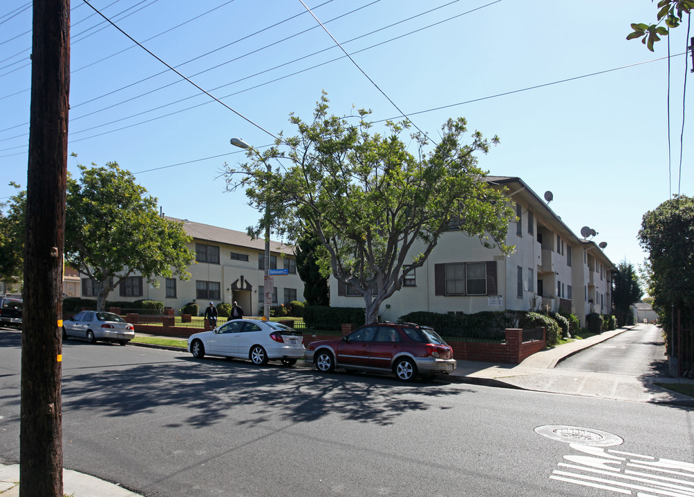 2032-2106 Delaware Ave in Santa Monica, CA - Foto de edificio