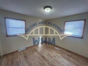 6578 N 73rd St in Milwaukee, WI - Building Photo - Building Photo