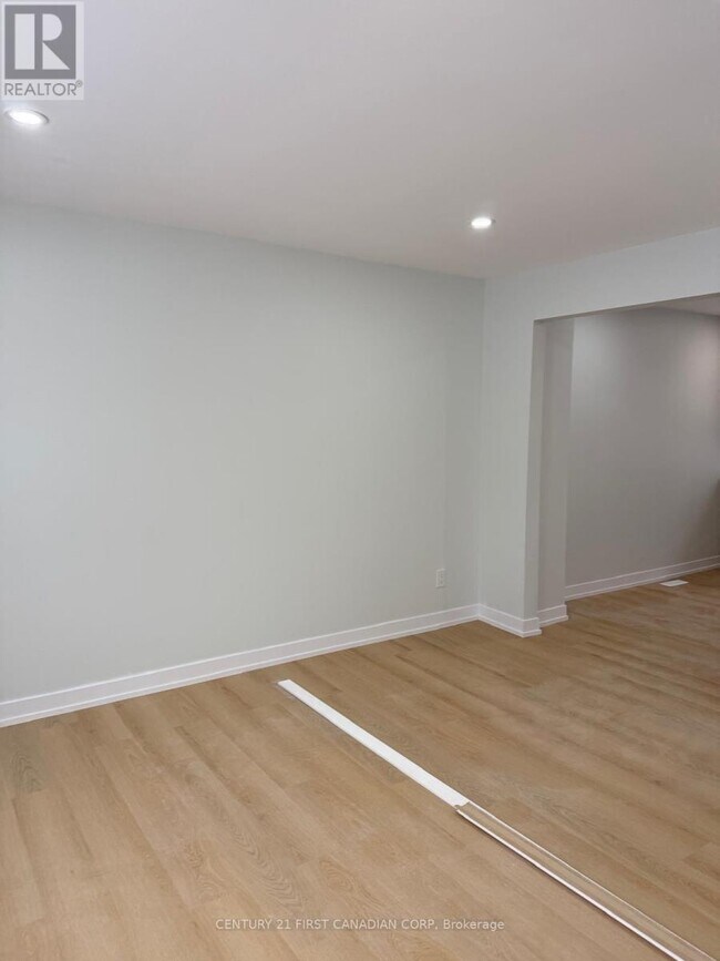 21 Vincent Crescent in London, ON - Building Photo - Building Photo