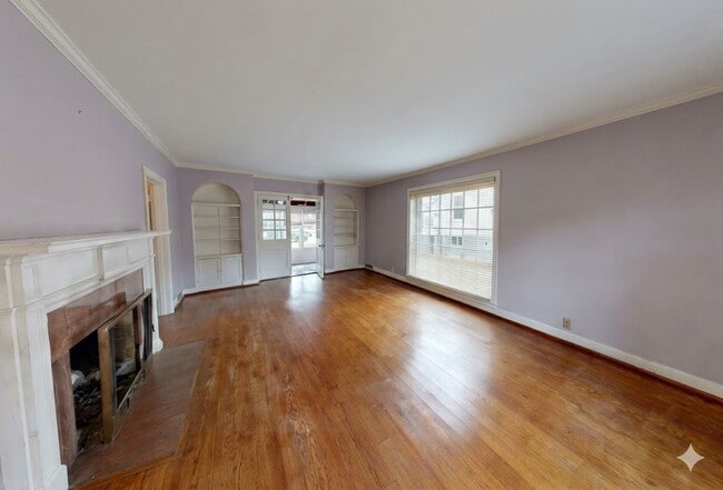 property at 2223 Saratoga Dr