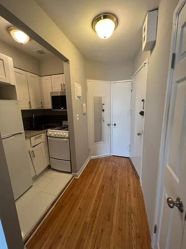213 E 26th St in New York, NY - Building Photo - Building Photo