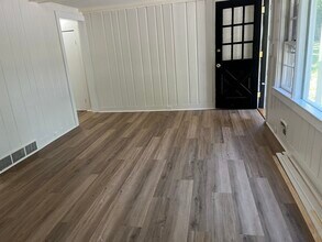 381 Eliot St in Ashland, MA - Building Photo - Building Photo