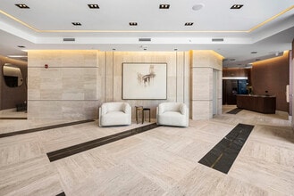 701 Valencia in Coral Gables, FL - Foto de edificio - Building Photo