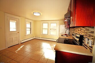 23 Railroad Ave in Farmington, CT - Building Photo - Building Photo
