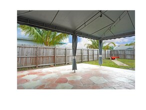 11605 SW 147th Terrace in Miami, FL - Building Photo - Building Photo