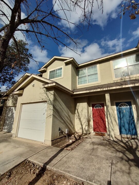 5003 Summit Pass in San Antonio, TX - Building Photo