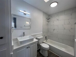 2306 Barton Village Cir in Austin, TX - Building Photo - Building Photo