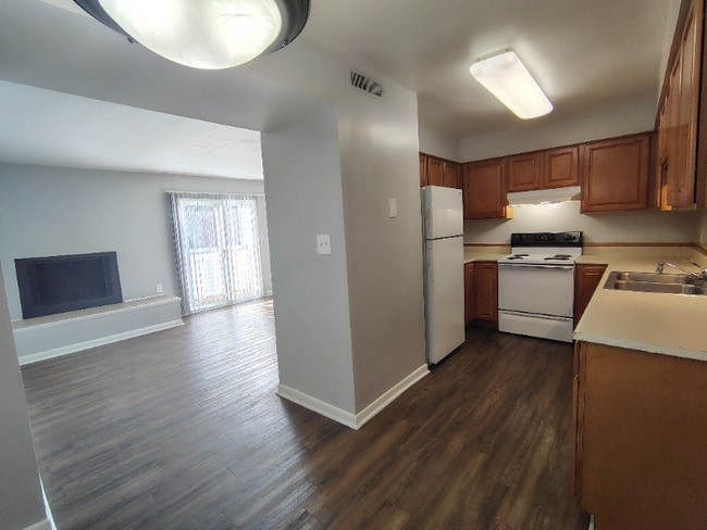 600 Reusens Rd in Lynchburg, VA - Foto de edificio - Building Photo