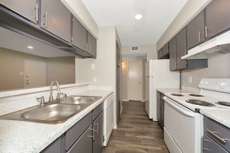 Autumn Breeze Apartments in Lewisville, TX - Foto de edificio - Building Photo