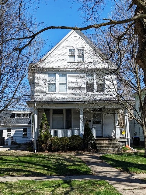 506 E Chestnut St in Bloomington, IL - Building Photo