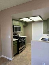 7100 W Pirates Cove Rd in Las Vegas, NV - Building Photo - Building Photo