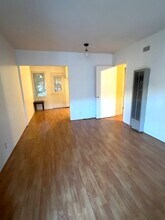 1130 San Rafael Ave in Glendale, CA - Building Photo - Building Photo
