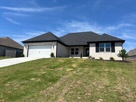 29 Tara Dr in Medina, TN - Building Photo