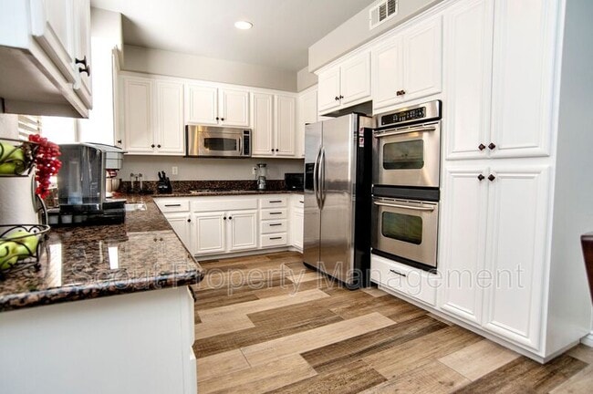 27427 Lock Haven Ct in Temecula, CA - Building Photo - Building Photo