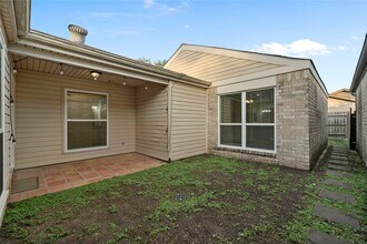 12143 Stone W Dr in Houston, TX - Building Photo - Building Photo