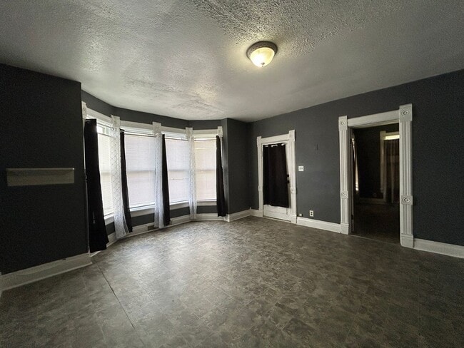 424 N Michigan St in Elkhart, IN - Building Photo - Building Photo