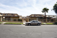 8362-8368 Amigo Ave in Northridge, CA - Building Photo - Building Photo