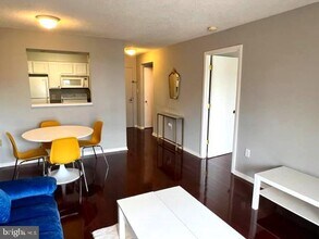 2111 Wisconsin Ave NW in Washington, DC - Building Photo - Building Photo